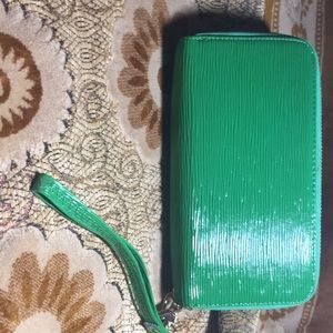 Green purse